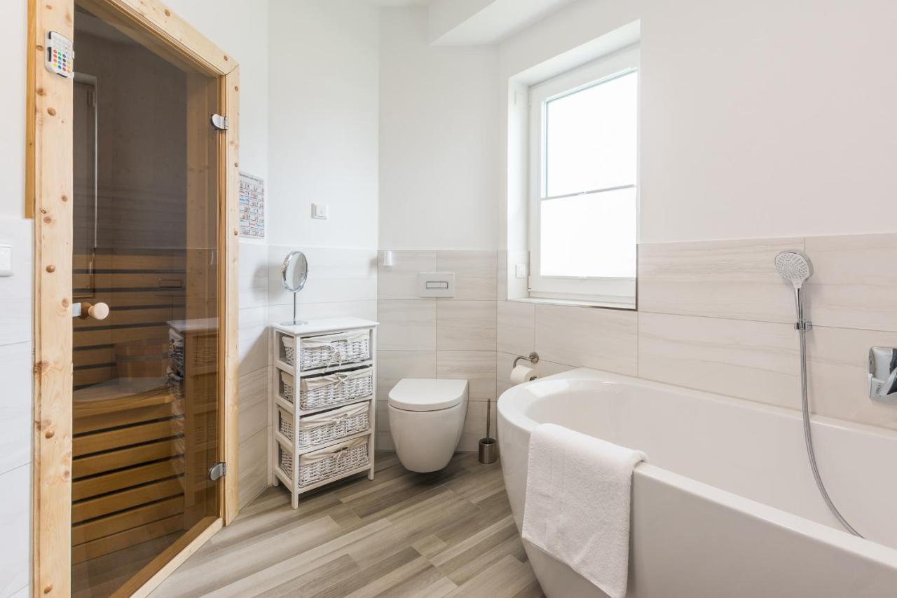קרקוב אם זיי Luxus-See-Domizil Mit Sauna, Kamin Und Boot-130 Qm Fuer 6 Personen מראה חיצוני תמונה